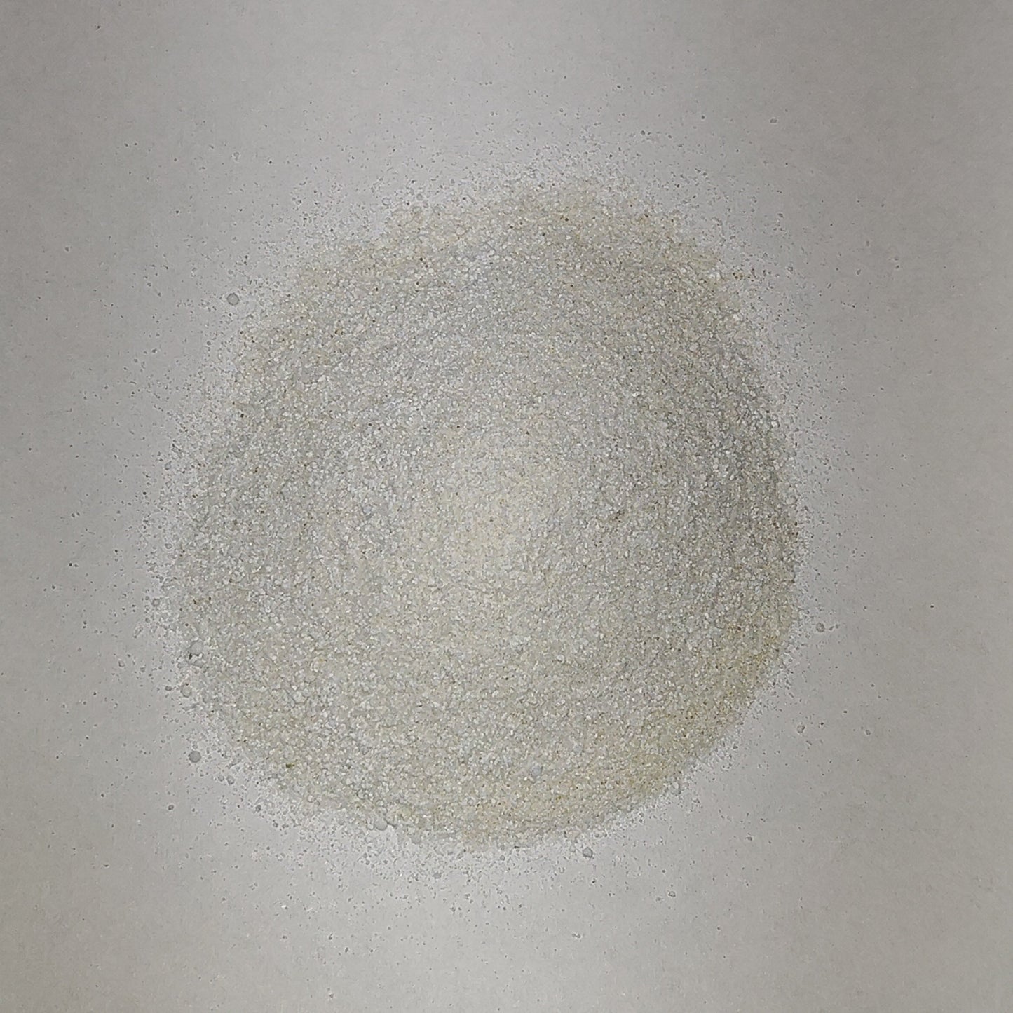 Hydroponic Finisher 0-15-30 is a fine powder fertilizer.
