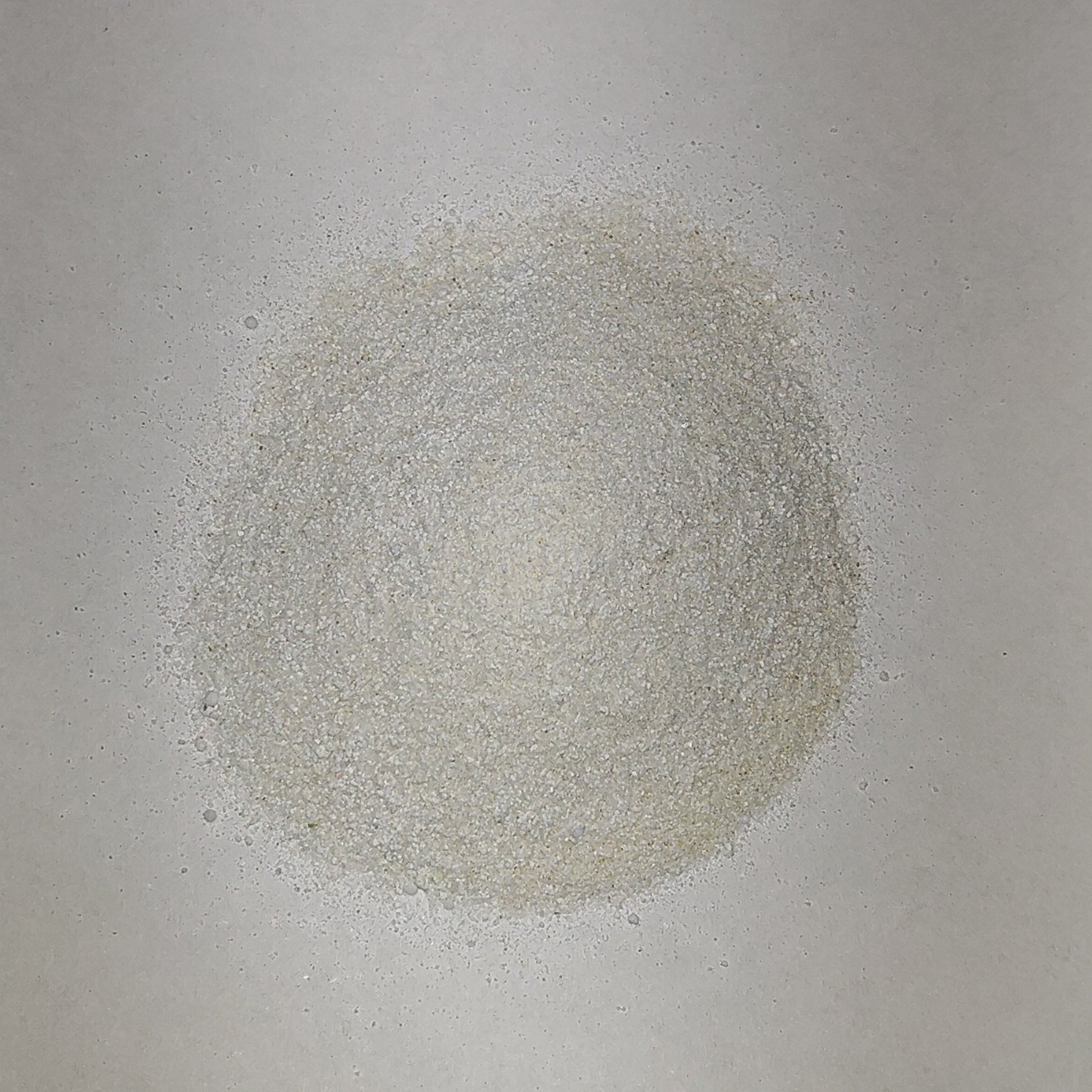 Hydroponic Finisher 0-15-30 is a fine powder fertilizer.